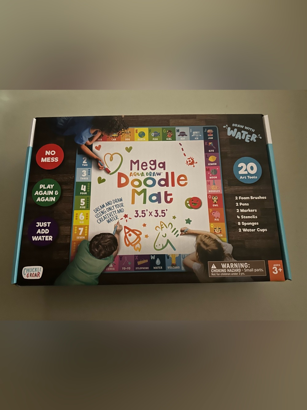 NIB Chuckle and Roar Mega Aqua Draw Doodle Mat